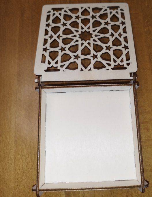 Boite en peuplier 110x110x25 Starrybox