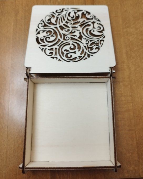 Boite en peuplier 110x110x25 Trushybox