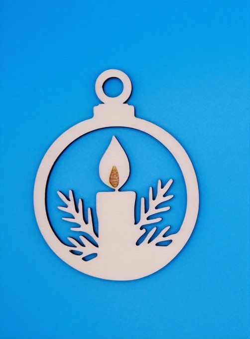 Déco à suspendre motif bougie et branche de sapin