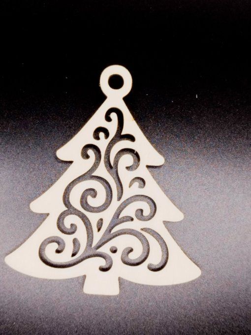 Déco forme sapin  6 branches motifs liseret