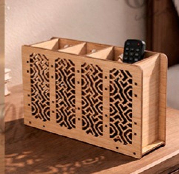 Organiseur de salon omega pour télécommandes 4 compartiments en bois de peuplier